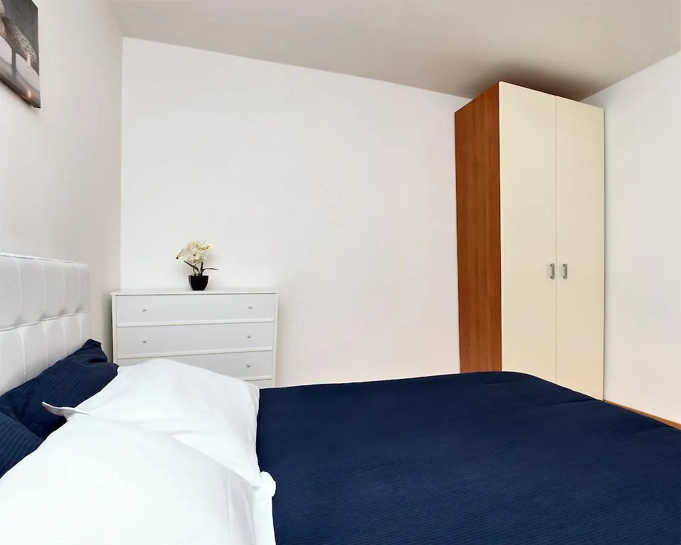 Casa Vacanze House Eden Rome Apartment